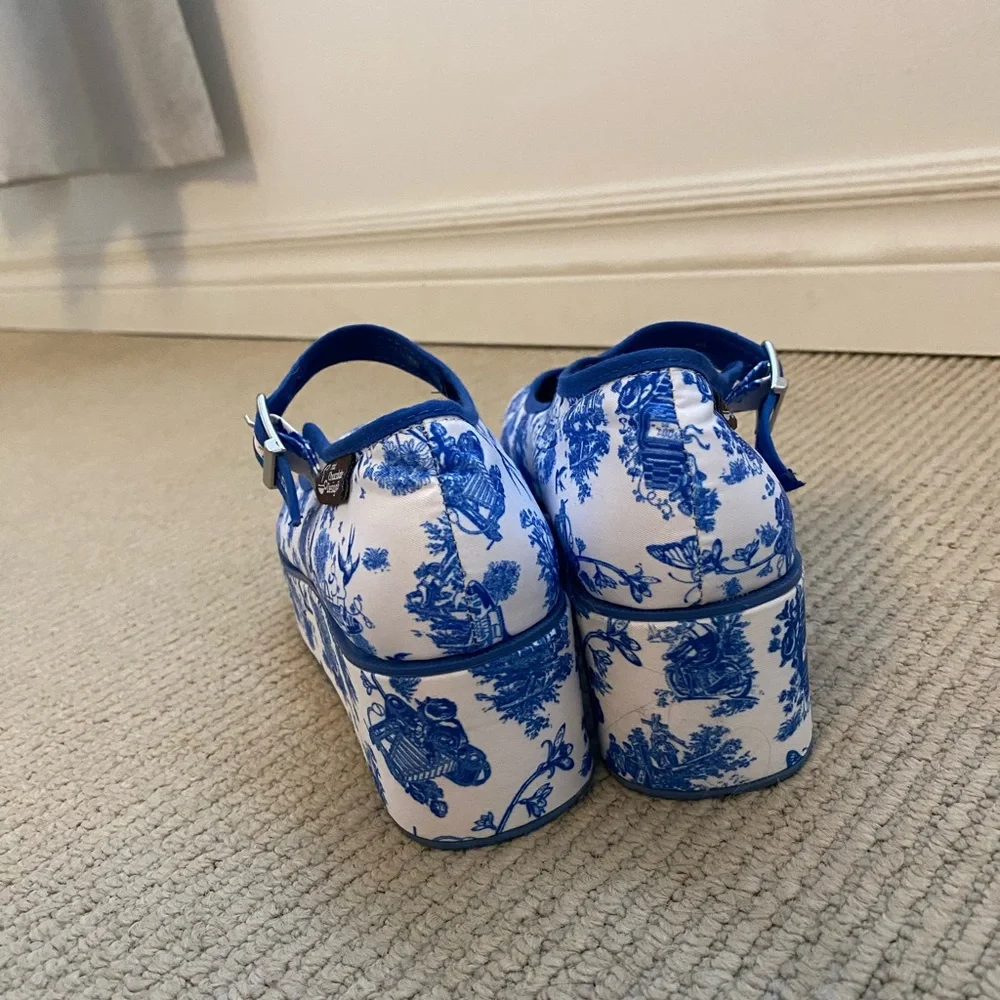 Blue and White Platform Mary Janes - Picture 4 of 6